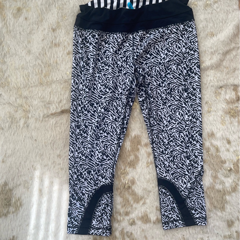Lululemon Black and White Patterned Leggings